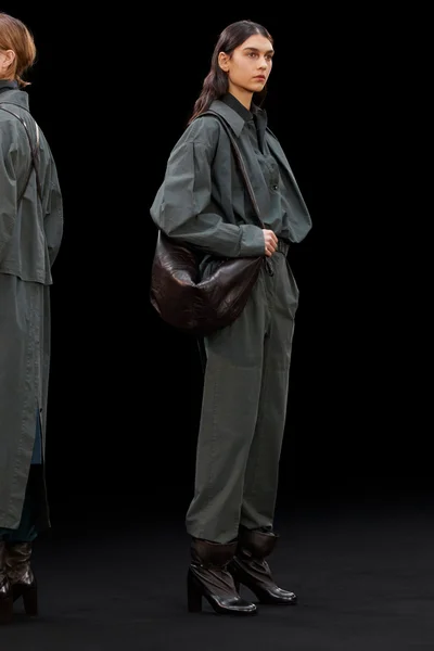 Look 2